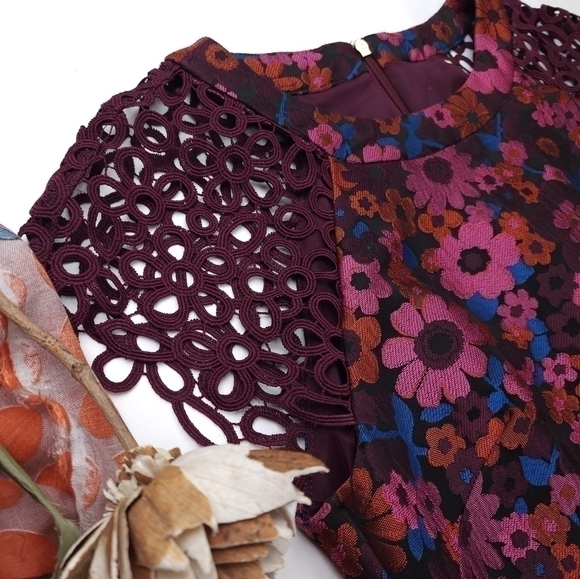 Trina Turk Pink Floral Lace Cap Sleeve Dress Sz 4 - Picture 6 of 15